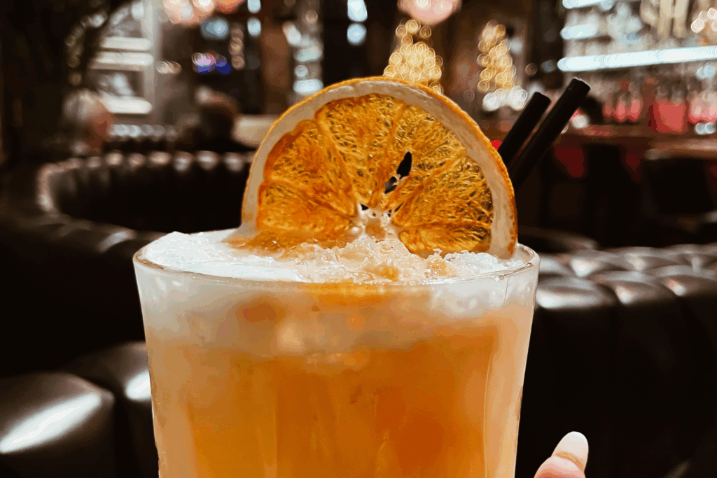 Cocktail Sour mit Soda